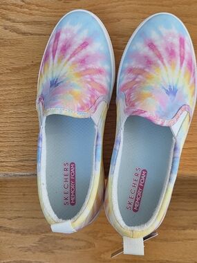 Skechers Slip-On Tie-Dye Platform  Sneakers - Blue, Pink, Yellow, Purple